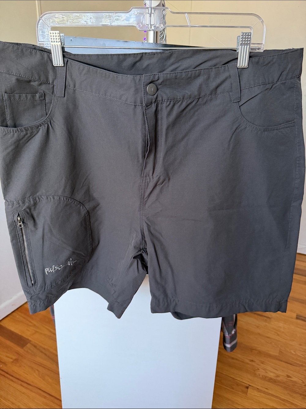 Women’s Pulse Charcoal Outdoor Cargo Shorts